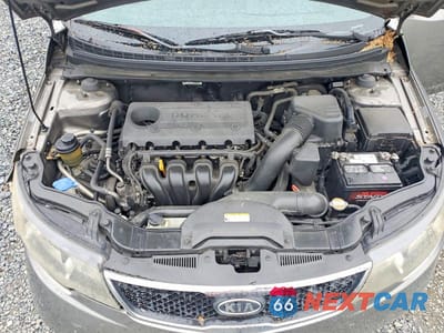 Zdjęcie 11 z 13 samochodu: 2010 KIA FORTE EX VIN:KNAFU4A2XA5809660 - miniatura