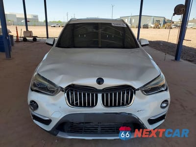 Piąte zdjęcie samochodu w środku: 2017 BMW X1 XDRIVE28I VIN:WBXHT3C35H5F83820 - miniatura