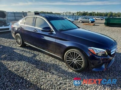 Czwarte zdjęcie samochodu z boku: 2019 MERCEDES-BENZ C 300 VIN:55SWF8DB7KU314069 - miniatura