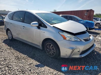 Czwarte zdjęcie samochodu z boku: 2014 TOYOTA PRIUS V THREE VIN:JTDZN3EU3EJ006446 - miniatura