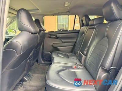 Zdjęcie 9 z 12 samochodu: 2022 TOYOTA HIGHLANDER XLE VIN:5TDGZRBH5NS591314 - miniatura