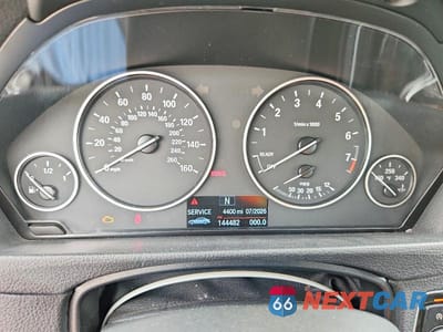 Zdjęcie 9 z 12 samochodu: 2018 BMW 320 I VIN:WBA8E1G59JNU90189 - miniatura