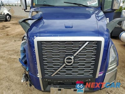 Zdjęcie 7 z 10 samochodu: 2022 VOLVO VN VNL VIN:4V4NC9EH0NN288777 - miniatura