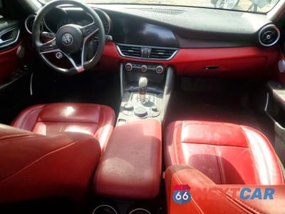 Zdjęcie 8 z 12 samochodu: 2018 ALFA ROMEO GIULIA Q4 VIN:ZARFAEDN9J7594502 - miniatura