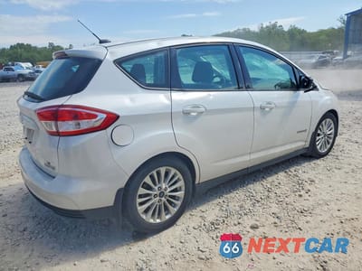 Trzecie zdjęcie samochodu z tyłu: 2017 FORD C-MAX SE VIN:1FADP5AU5HL107055 - miniatura