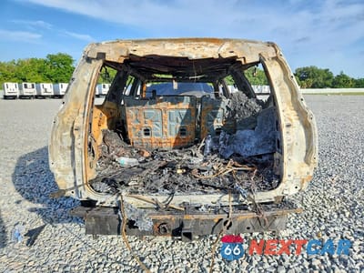 Zdjęcie 6 z 12 samochodu: 2017 CHEVROLET SUBURBAN K1500 PREMIER VIN:1GNSKJKC4HR389403 - miniatura
