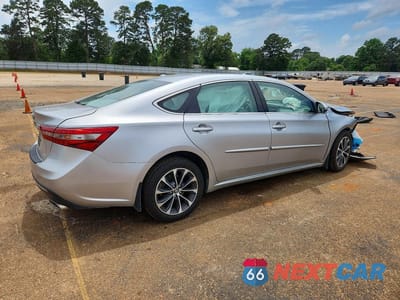 Trzecie zdjęcie samochodu z tyłu: 2018 TOYOTA AVALON XLE PREMIUM VIN:4T1BK1EB3JU275497 - miniatura