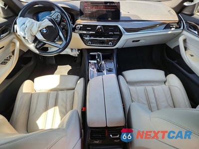 Zdjęcie 8 z 12 samochodu: 2022 BMW 530 XI VIN:WBA13BJ04NCJ03673 - miniatura