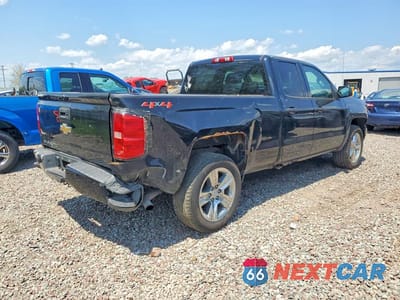Trzecie zdjęcie samochodu z tyłu: 2018 CHEVROLET SILVERADO K1500 CUSTOM VIN:1GCVKPEH6JZ239122 - miniatura