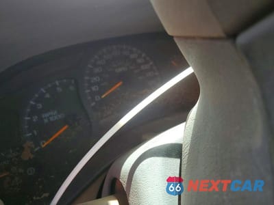 Zdjęcie 9 z 11 samochodu: 2004 GMC SIERRA 2500 VIN:1GTHC29U64E306463 - miniatura