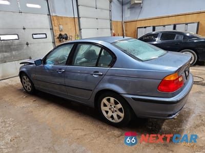 Drugie zdjęcie samochodu z przodu: 1999 BMW 323 I VIN:WBAAM333XXKC62428 - miniatura