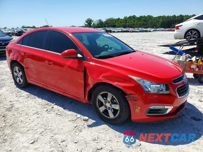 Czwarte zdjęcie samochodu z boku: 2015 CHEVROLET CRUZE LT VIN:1G1PC5SB1F7176971 - miniatura