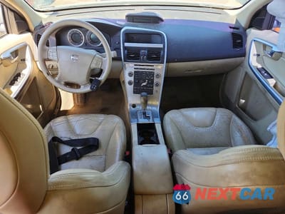 Zdjęcie 8 z 13 samochodu: 2010 VOLVO XC60 T6 VIN:YV4992DZ2A2019038 - miniatura