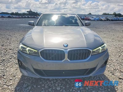 Piąte zdjęcie samochodu w środku: 2023 BMW 330XI VIN:3MW89FF03P8D34815 - miniatura