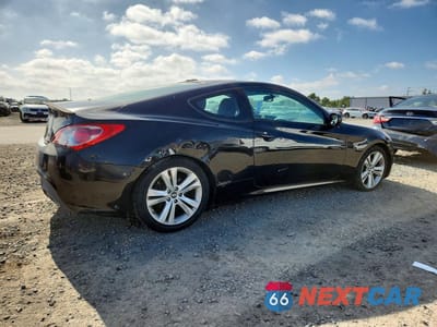 Trzecie zdjęcie samochodu z tyłu: 2011 HYUNDAI GENESIS COUPE 2.0T VIN:KMHHT6KD2BU059586 - miniatura