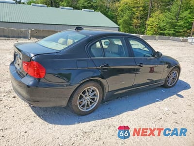 Trzecie zdjęcie samochodu z tyłu: 2010 BMW 328 XI SULEV VIN:WBAPK5C50AA652977 - miniatura