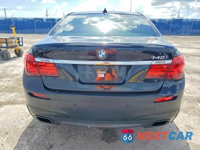 Zdjęcie 6 z 12 samochodu: 2015 BMW 740 I VIN:WBAYA6C58FGK16332 - miniatura