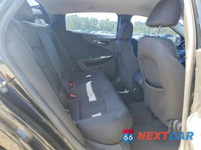 Zdjęcie 10 z 13 samochodu: 2019 CHEVROLET MALIBU LS VIN:1G1ZB5ST3KF127355 - miniatura