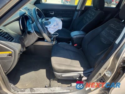 Zdjęcie 7 z 14 samochodu: 2012 KIA SOUL + VIN:KNDJT2A69C7426324 - miniatura