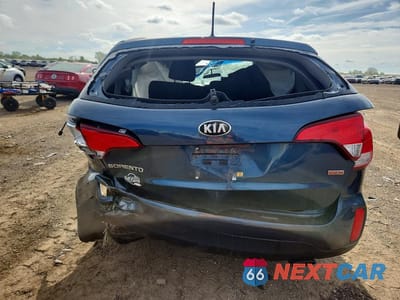 Zdjęcie 6 z 12 samochodu: 2014 KIA SORENTO LX VIN:5XYKT3A69EG446220 - miniatura