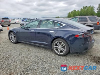 Drugie zdjęcie samochodu z przodu: 2013 TESLA MODEL S VIN:5YJSA1CG0DFP19616 - miniatura
