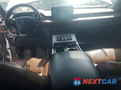 Zdjęcie 8 z 13 samochodu: 2020 LINCOLN AVIATOR RESERVE VIN:5LM5J7XC1LGL22856 - miniatura