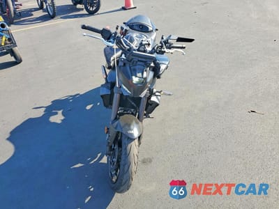 Drugie zdjęcie samochodu z przodu: 2025 YAMAHA MT09 C VIN:JYARN94Y9SA000648 - miniatura