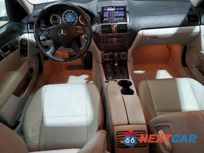 Zdjęcie 8 z 12 samochodu: 2009 MERCEDES-BENZ C 300 4MATIC VIN:WDDGF81X89F207162 - miniatura