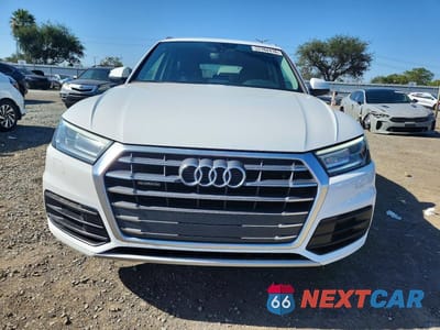 Piąte zdjęcie samochodu w środku: 2018 AUDI Q5 PREMIUM VIN:WA1ANAFY5J2135550 - miniatura