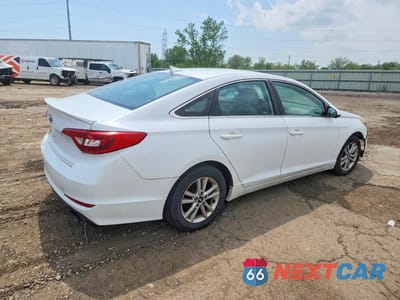 Trzecie zdjęcie samochodu z tyłu: 2017 HYUNDAI SONATA SE VIN:5NPE24AF0HH586627 - miniatura