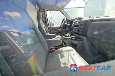 Piąte zdjęcie samochodu w środku: 2023 FORD ECONOLINE E350 SUPER DUTY CUTAWAY VAN VIN:1FDWE3FK9PDD08532 - miniatura