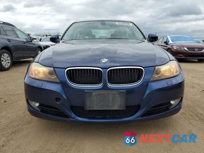 Piąte zdjęcie samochodu w środku: 2011 BMW 328 XI VIN:WBAPK7C50BF195703 - miniatura
