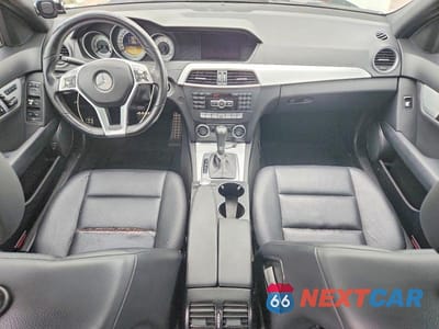 Zdjęcie 8 z 13 samochodu: 2012 MERCEDES-BENZ C 250 VIN:WDDGF4HB6CA703164 - miniatura