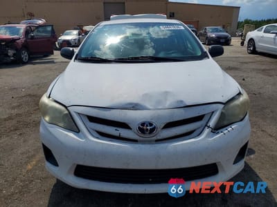 Piąte zdjęcie samochodu w środku: 2011 TOYOTA COROLLA LE VIN:2T1BU4EE9BC655727 - miniatura