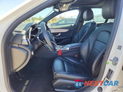 Zdjęcie 7 z 12 samochodu: 2019 MERCEDES-BENZ C 300 VIN:55SWF8DBXKU300005 - miniatura