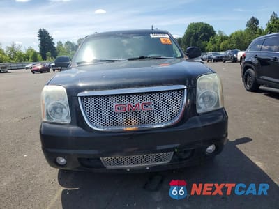 Piąte zdjęcie samochodu w środku: 2011 GMC YUKON XL DENALI VIN:1GKS2MEF9BR188415 - miniatura