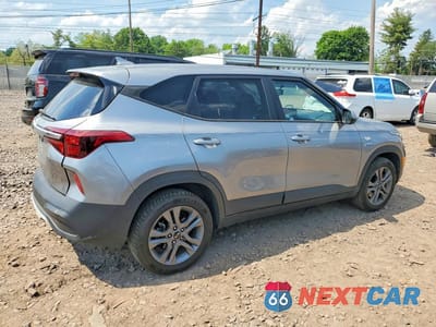 Trzecie zdjęcie samochodu z tyłu: 2021 KIA SELTOS LX VIN:KNDEPCAA3M7188648 - miniatura