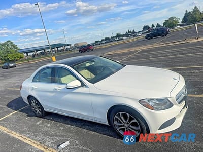Zdjęcie 11 z 11 samochodu: 2015 MERCEDES-BENZ C 300 4MATIC VIN:55SWF4KB4FU037530 - miniatura