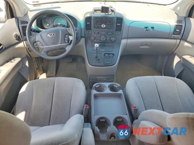 Zdjęcie 8 z 13 samochodu: 2006 KIA SEDONA LX VIN:KNDMB233X66053470 - miniatura