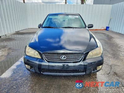 Piąte zdjęcie samochodu w środku: 2002 LEXUS IS 300 VIN:JTHBD192520035450 - miniatura