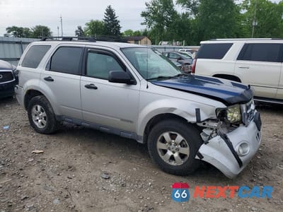Czwarte zdjęcie samochodu z boku: 2008 FORD ESCAPE XLT VIN:1FMCU931X8KD49365 - miniatura