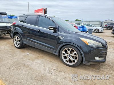 Czwarte zdjęcie samochodu z boku: 2015 FORD ESCAPE TITANIUM VIN:1FMCU0JX1FUA17335 - miniatura