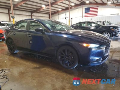 Czwarte zdjęcie samochodu z boku: 2024 MAZDA 3 SELECT SPORT VIN:3MZBPABM9RM436332 - miniatura