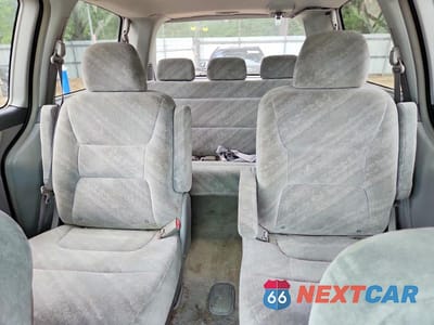 Zdjęcie 10 z 13 samochodu: 2004 HONDA ODYSSEY EX VIN:5FNRL18674B147968 - miniatura