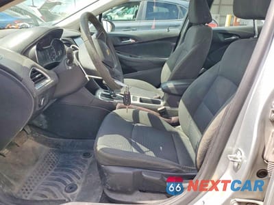 Zdjęcie 7 z 12 samochodu: 2017 CHEVROLET CRUZE LS VIN:1G1BC5SM8H7183771 - miniatura