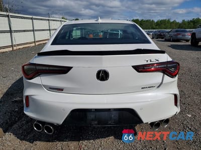 Zdjęcie 6 z 12 samochodu: 2021 ACURA TLX VIN:19UUB7F02MA001857 - miniatura