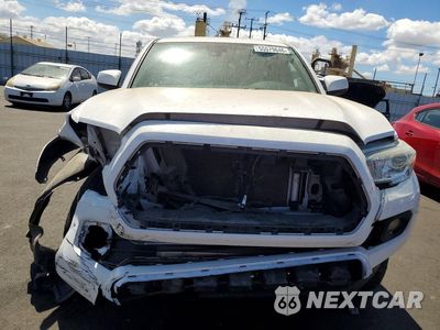 Piąte zdjęcie samochodu w środku: 2022 TOYOTA TACOMA SR5 V6 VIN:3TMBZ5DN4NM035257 - miniatura