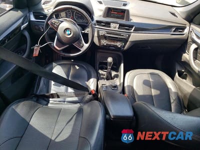 Zdjęcie 8 z 13 samochodu: 2018 BMW X1 XDRIVE28I VIN:WBXHT3C31J5K29697 - miniatura