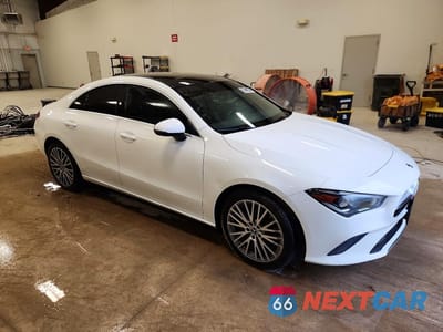 Czwarte zdjęcie samochodu z boku: 2020 MERCEDES-BENZ CLA 250 VIN:W1K5J4GB8LN125391 - miniatura