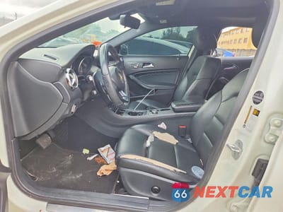 Zdjęcie 7 z 12 samochodu: 2018 MERCEDES-BENZ GLA 250 VIN:WDCTG4EB1JJ406269 - miniatura